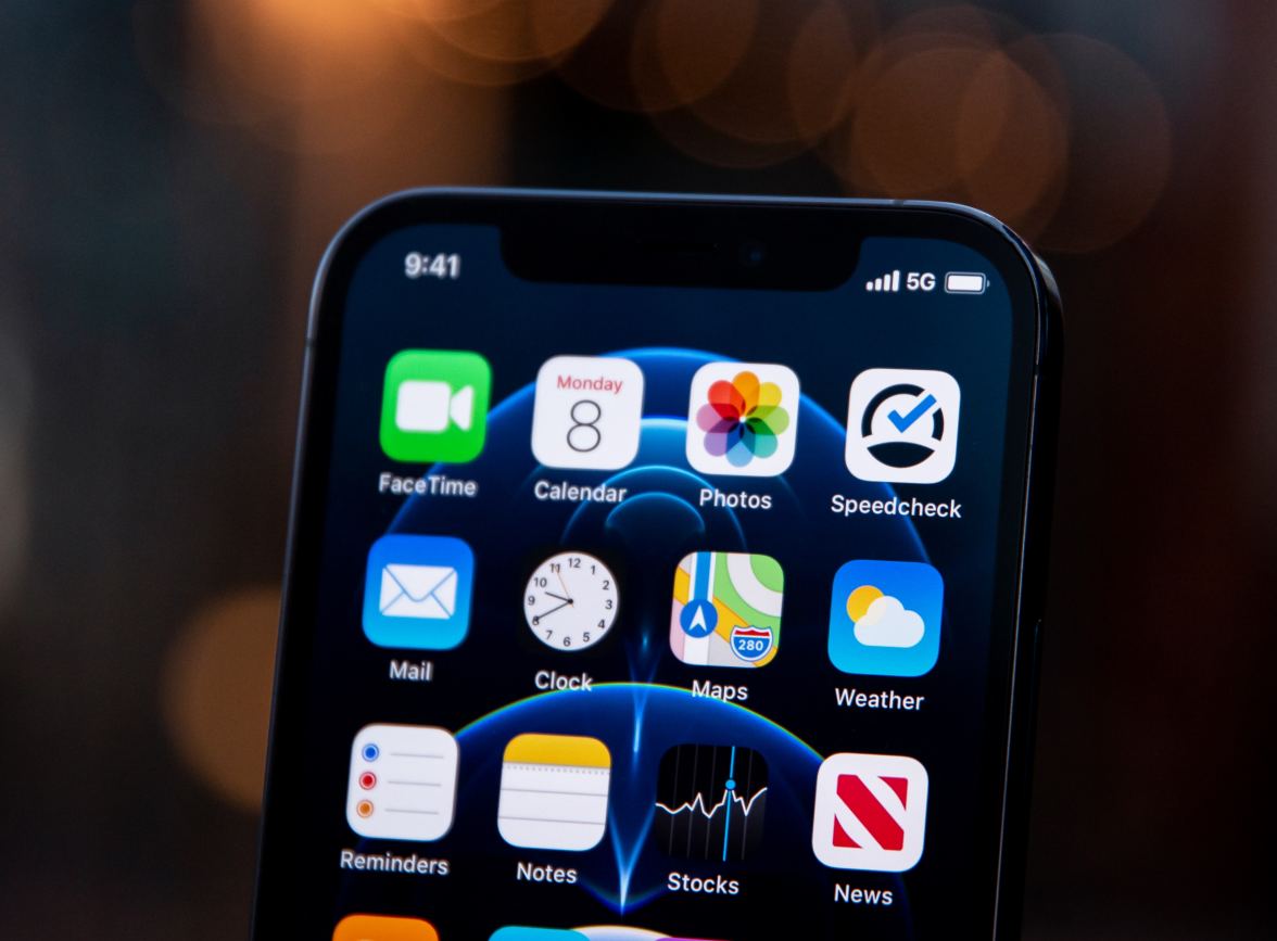 昆玉苹果手机维修分享为什么 iPhone 12 在冬季会自动关机 